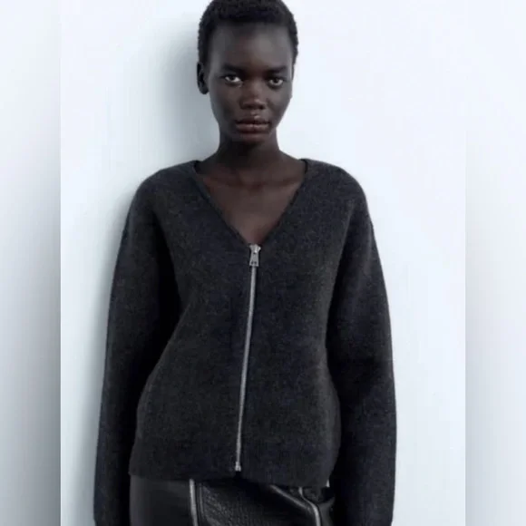 Zara 100% Wool Knit Zippered Cardigan Jacket, size large. - Picture 2 of 10